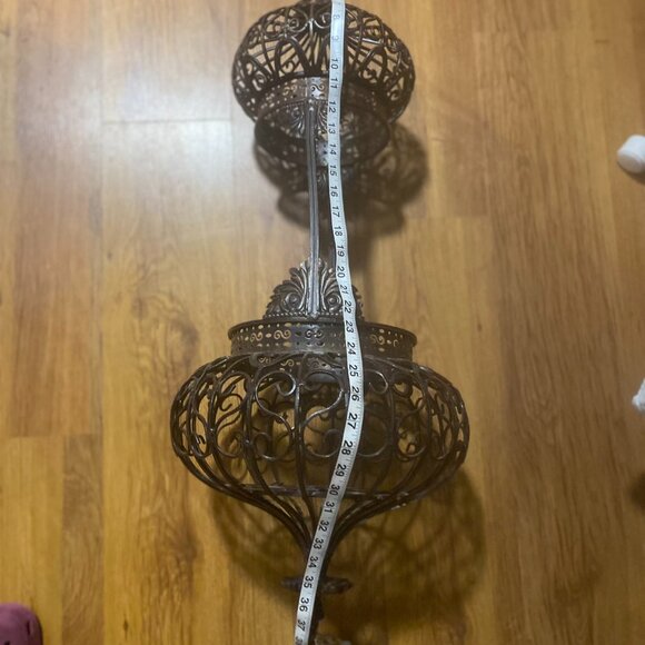 (VHD) Vintage .Iron Hanging Lantern. Rare Find. - Picture 10 of 11